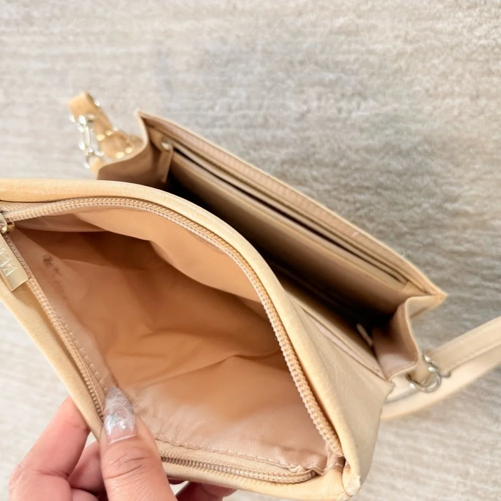 Béis Crossbody Wallet Travel Purse/Clutch - Picture 11 of 14
